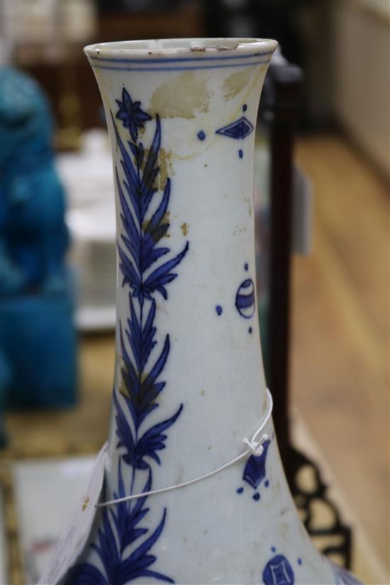 A pair of Chinese blue and white bottle vases, 19th century